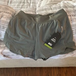 REI Active Pursuits 4.5 inch inseam shorts. Sage Gray. Size X-Small.